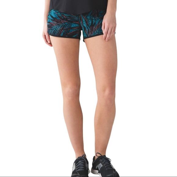 𝅺LULULEMON Speed Shorts-Tofino Lace Palm - Picture 1 of 10